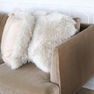 The Fibre by Auskin Sheepskin Pelt/Hide Pillow
